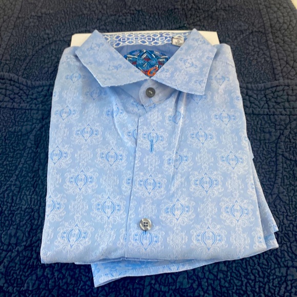 Robert Graham casual dress shirt. - Picture 1 of 1